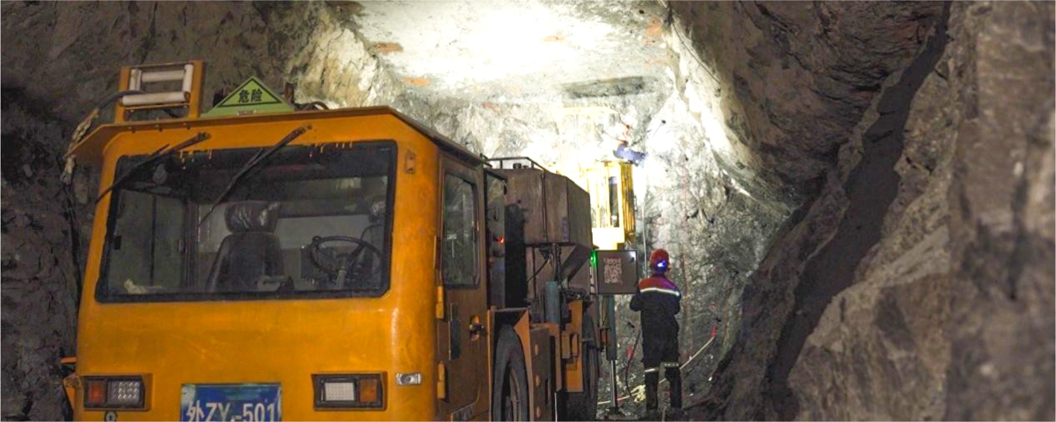 P37-02.jpg P37-02.jpg