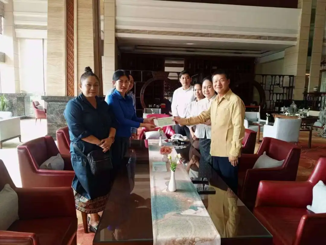 宏大爆破向老挝首都万象捐赠,助力当地文体事业发展